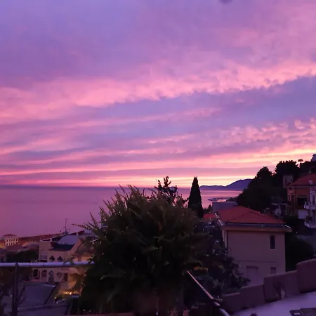 Gæstehus Bressa De Ma Affittacamere, & Breakfast Pietra Ligure